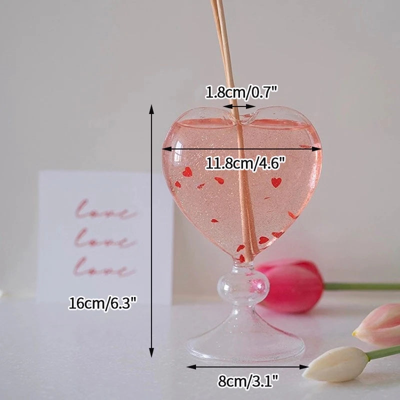 Glass Vase for Decoration Heart Shape Flower Bottle Decorative Transparent Glass Vases for Plant Living Room Wedding Decor